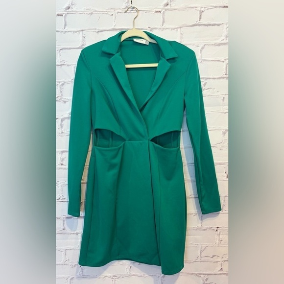 Flounce Club Dresses & Skirts - Flounce Club Green Waist Cutout Dress size 8